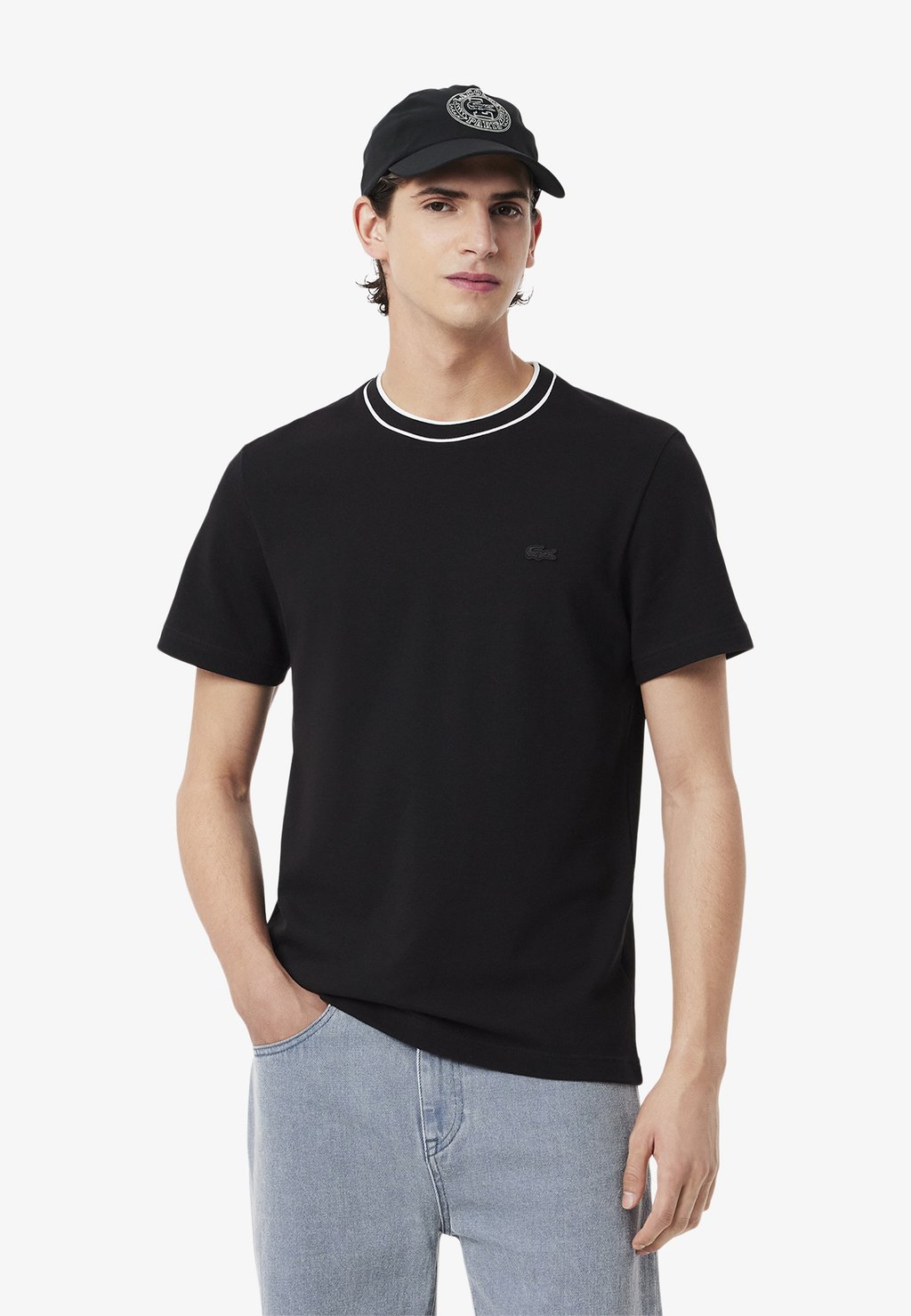 

Базовая футболка Lacoste, черный
