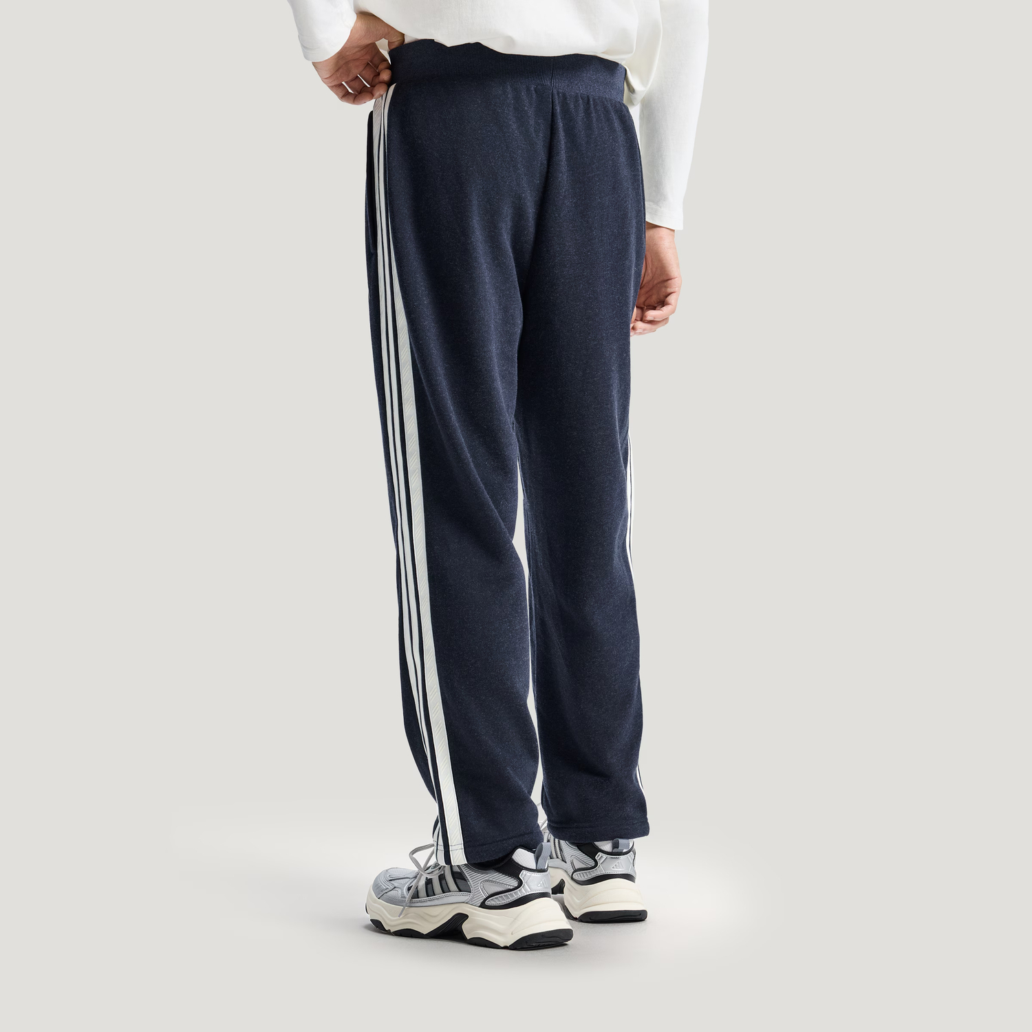 Повседневные брюки мужские Legend Ink Умеренные Другие Adidas, legend ink — фото 4