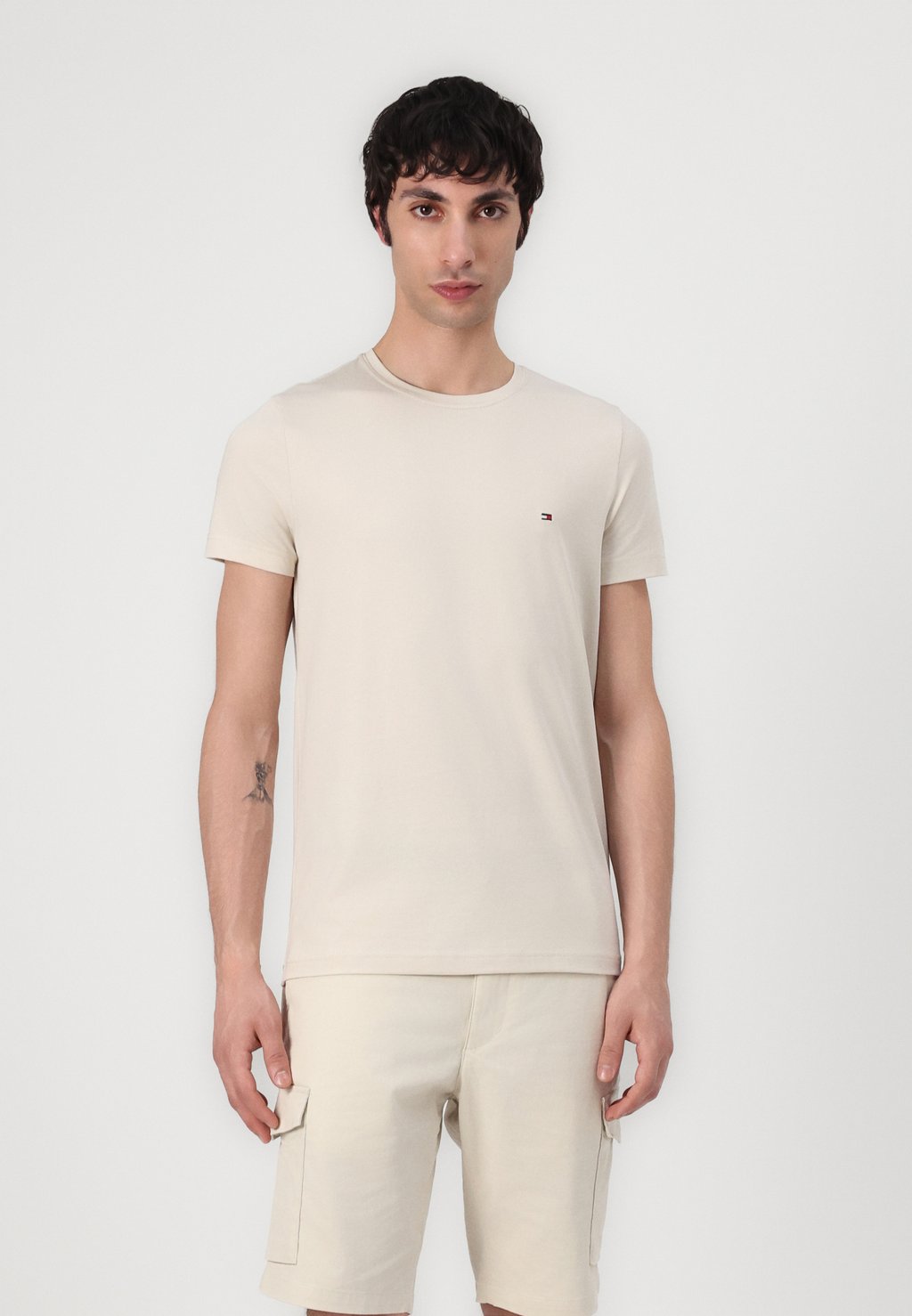 

Базовая футболка STRETCH SLIM FIT TEE Tommy Hilfiger, бежевый