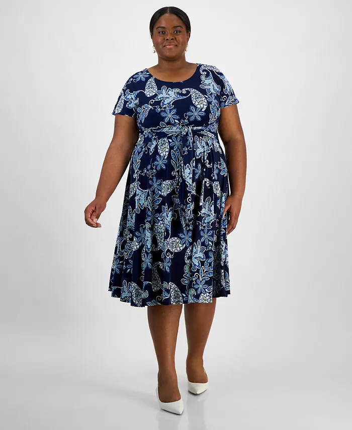 

Платье миди с коротким рукавом и принтом Plus Size Robbie Bee, синий