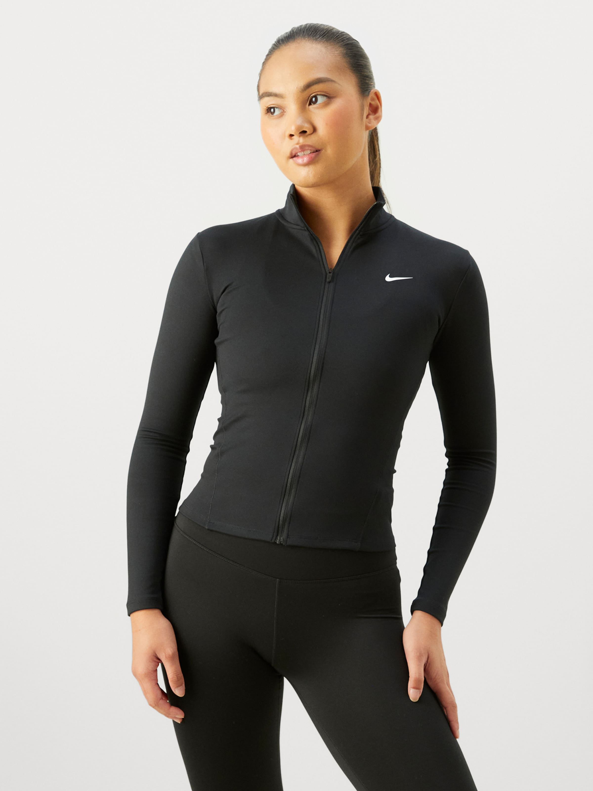 NIKE Спортивная куртка 'ONE' в черном цвете — фото 3