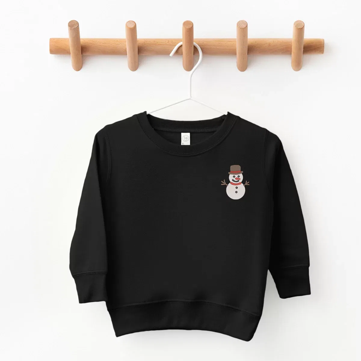Детский свитшот для девочек с вышивкой Embroidered White Snowman The Juniper Shop, Red — фото 2