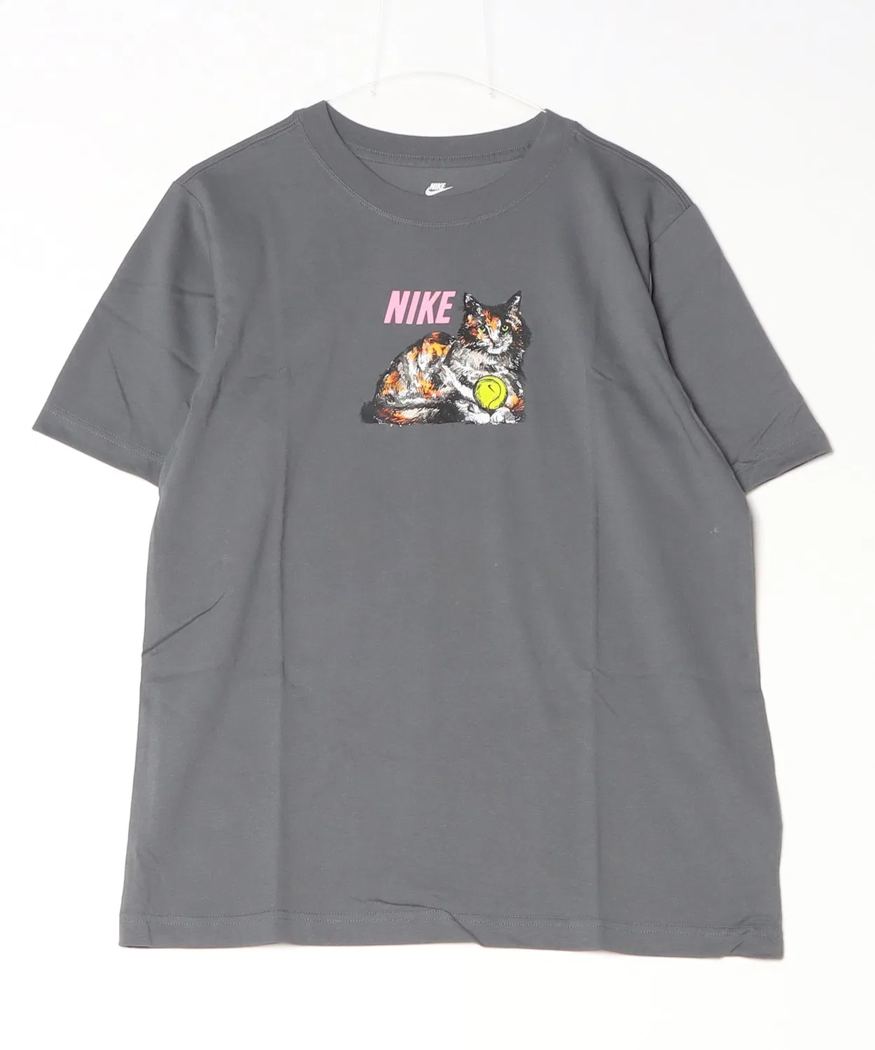 Женская футболка с коротким рукавом хлопковая NIKE NSW Sports CAT S/S T-Shirt TGPX, Dark Grey