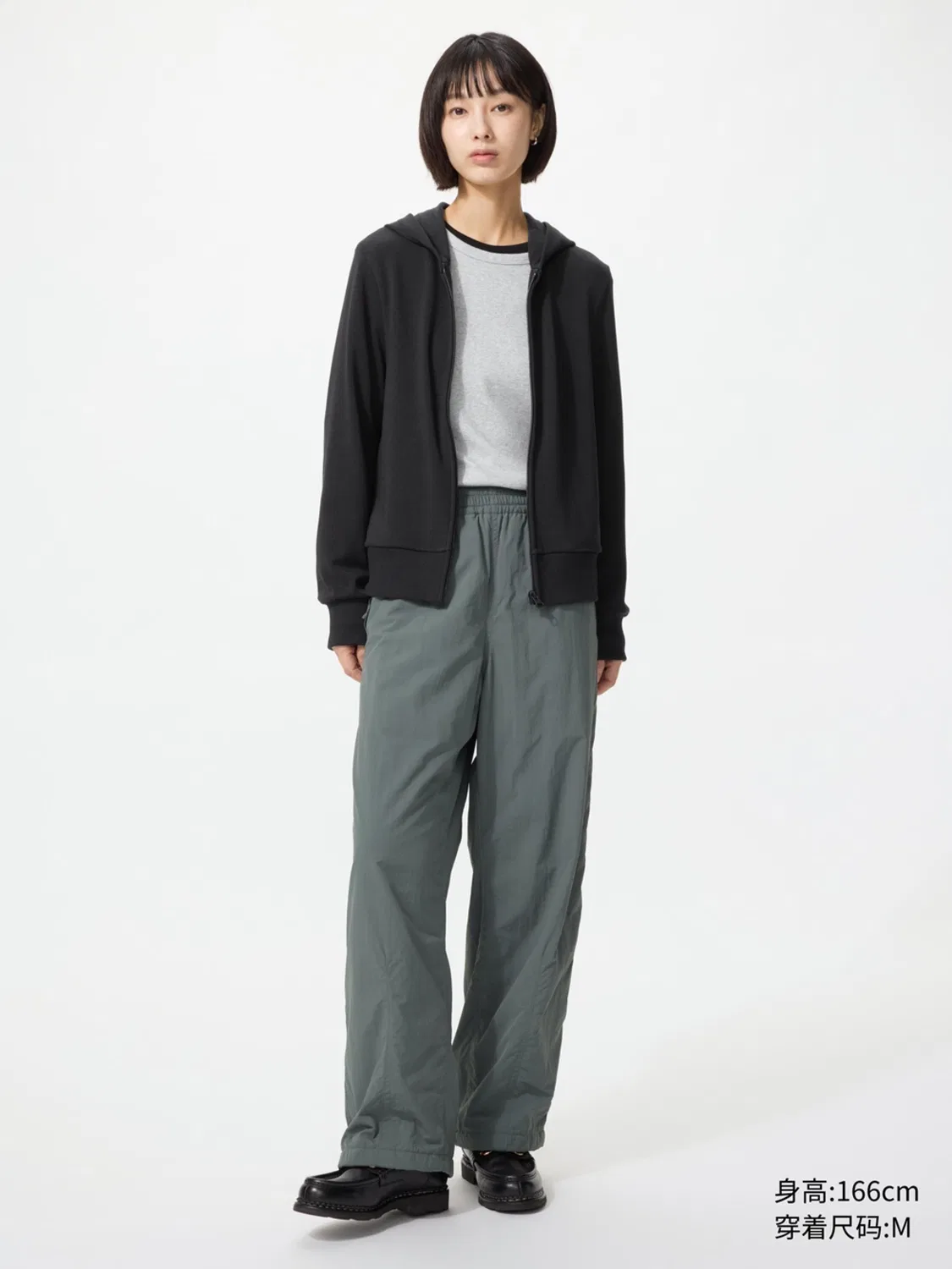 Куртка женская на молнии с капюшоном и флисовой подкладкой Uniqlo, коричнево-черный — фото 2