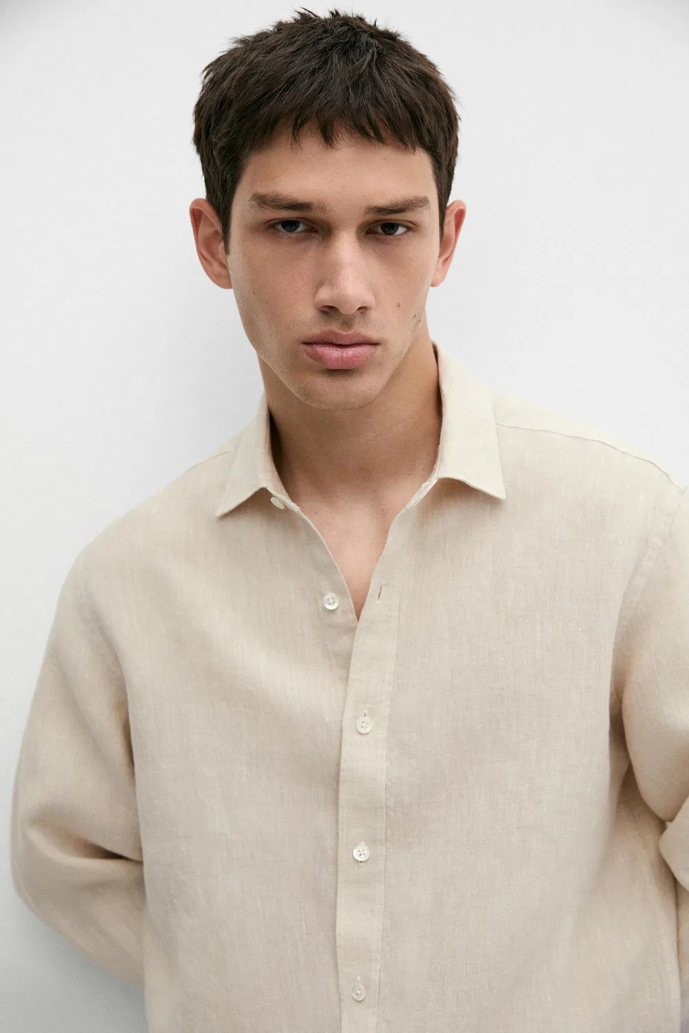 Рубашка Delavé из 100% льна стандартного кроя Massimo Dutti, бежевый — фото 4