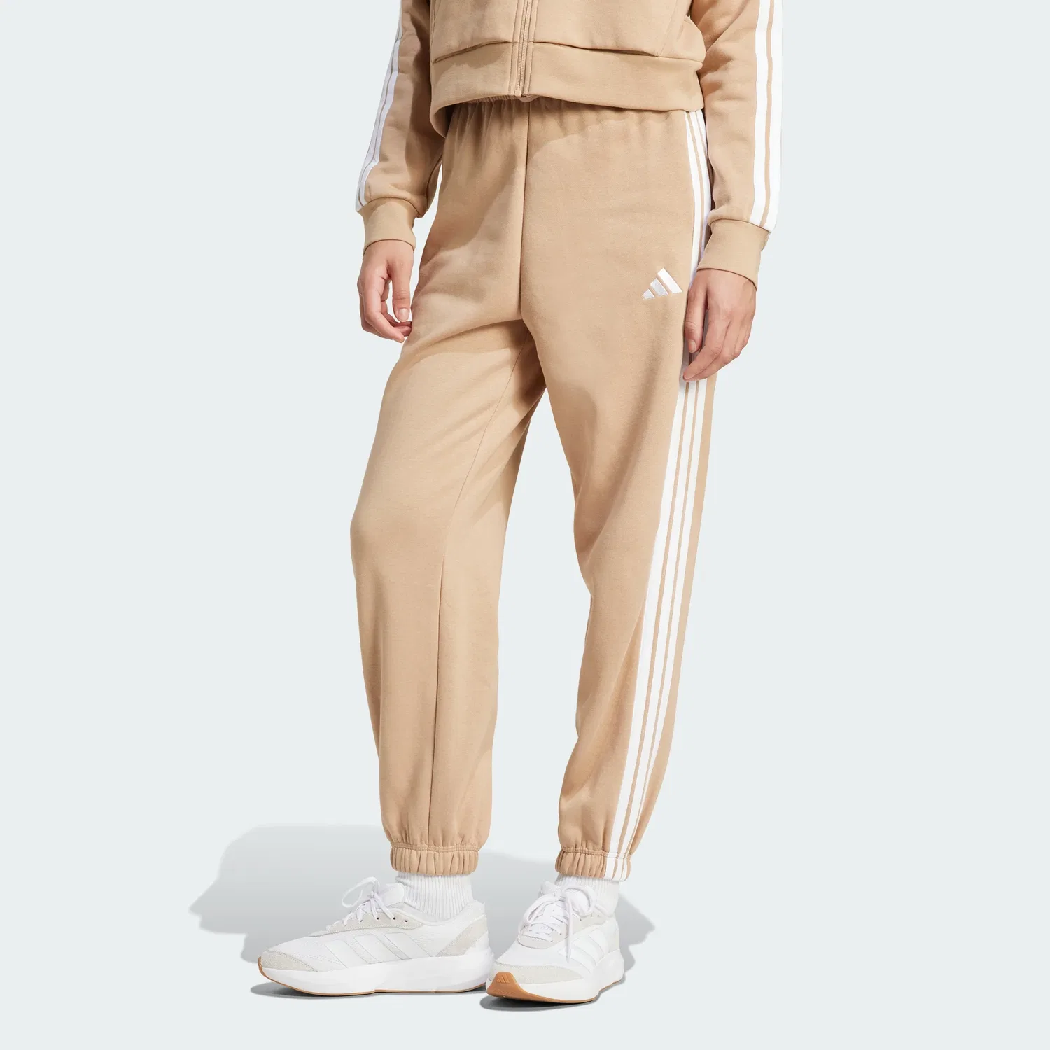 Женские спортивные брюки свободного кроя с 3 полосками adidas, Warm Sandstone / White