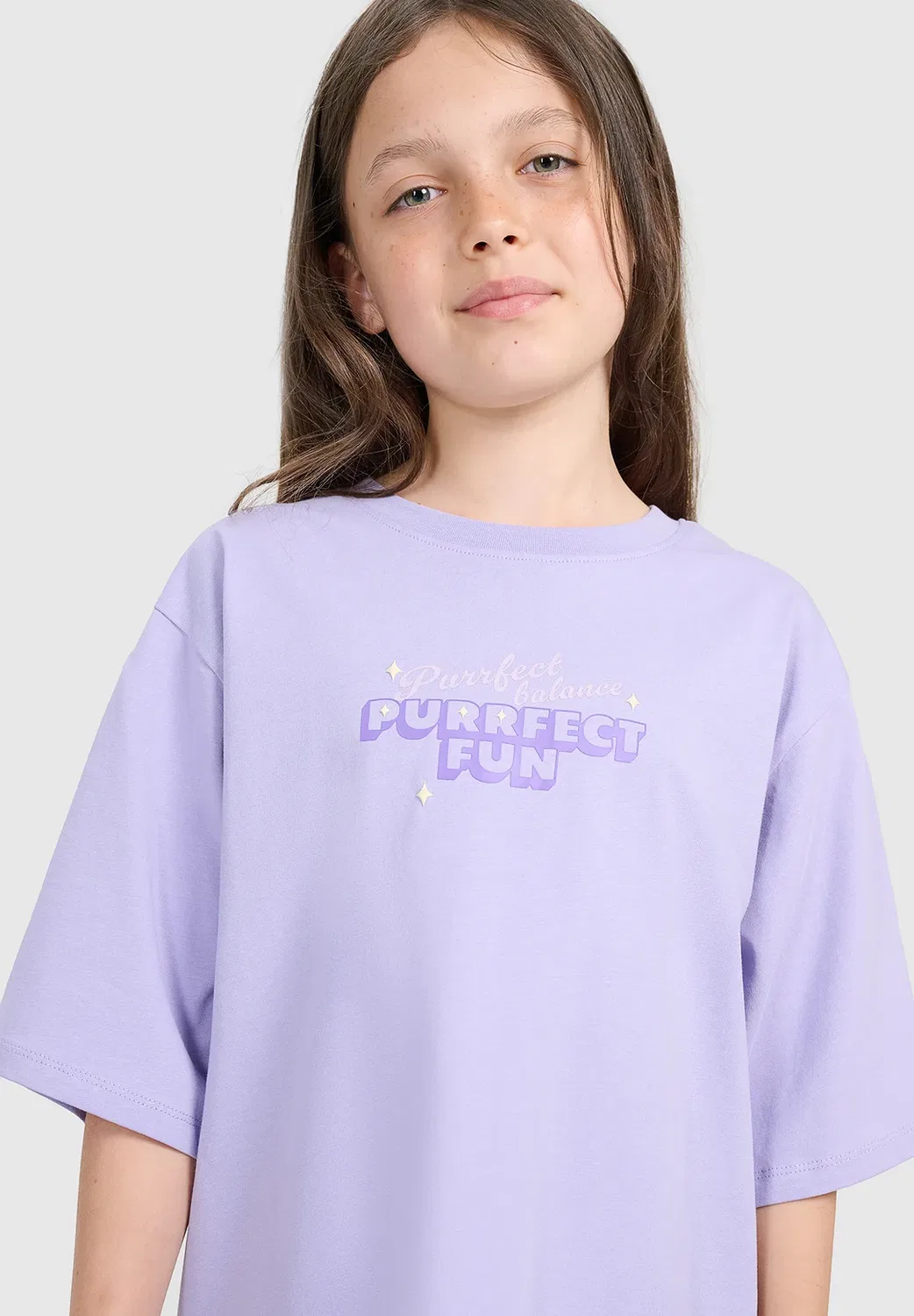 Футболка oversize z nadrukiem dziewczęcy - szary 122 (6-7 лат) - футболка с принтом 4F, Light Violet — фото 4