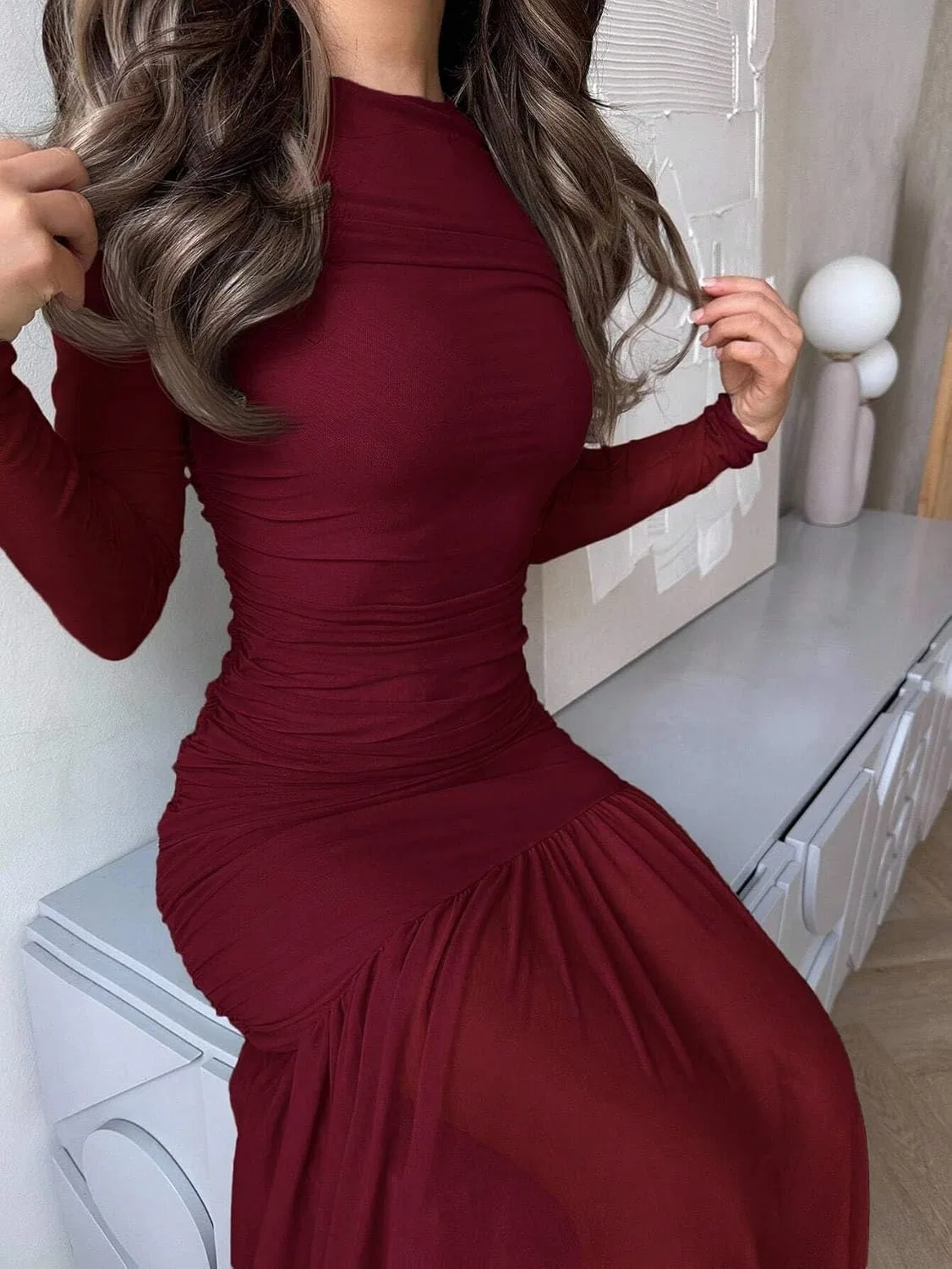Женское облегающее платье с сеткой и драпировкой Burgundy — фото 4