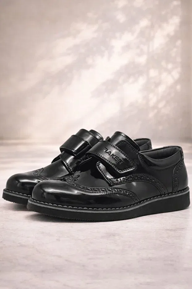 Мальчиковые классические туфли из искусственной кожи Hidra black patent leather velcro boys' classic shoes Rakerplus, Черный