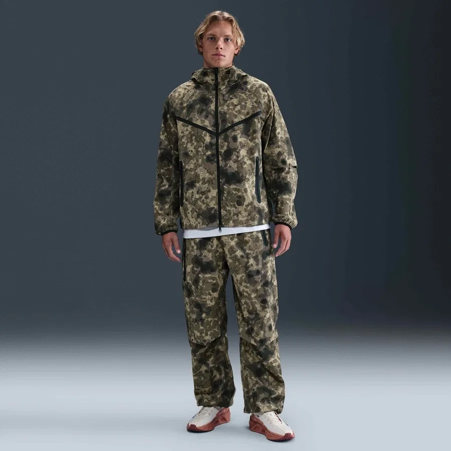 Мужской свитшот с капюшоном и принтом Tech Fleece Windrunner FZ Jacket Camo Nike — фото 2