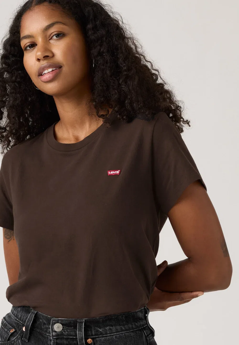 Идеальная футболка - базовая футболка Levi'S, Java — фото 3