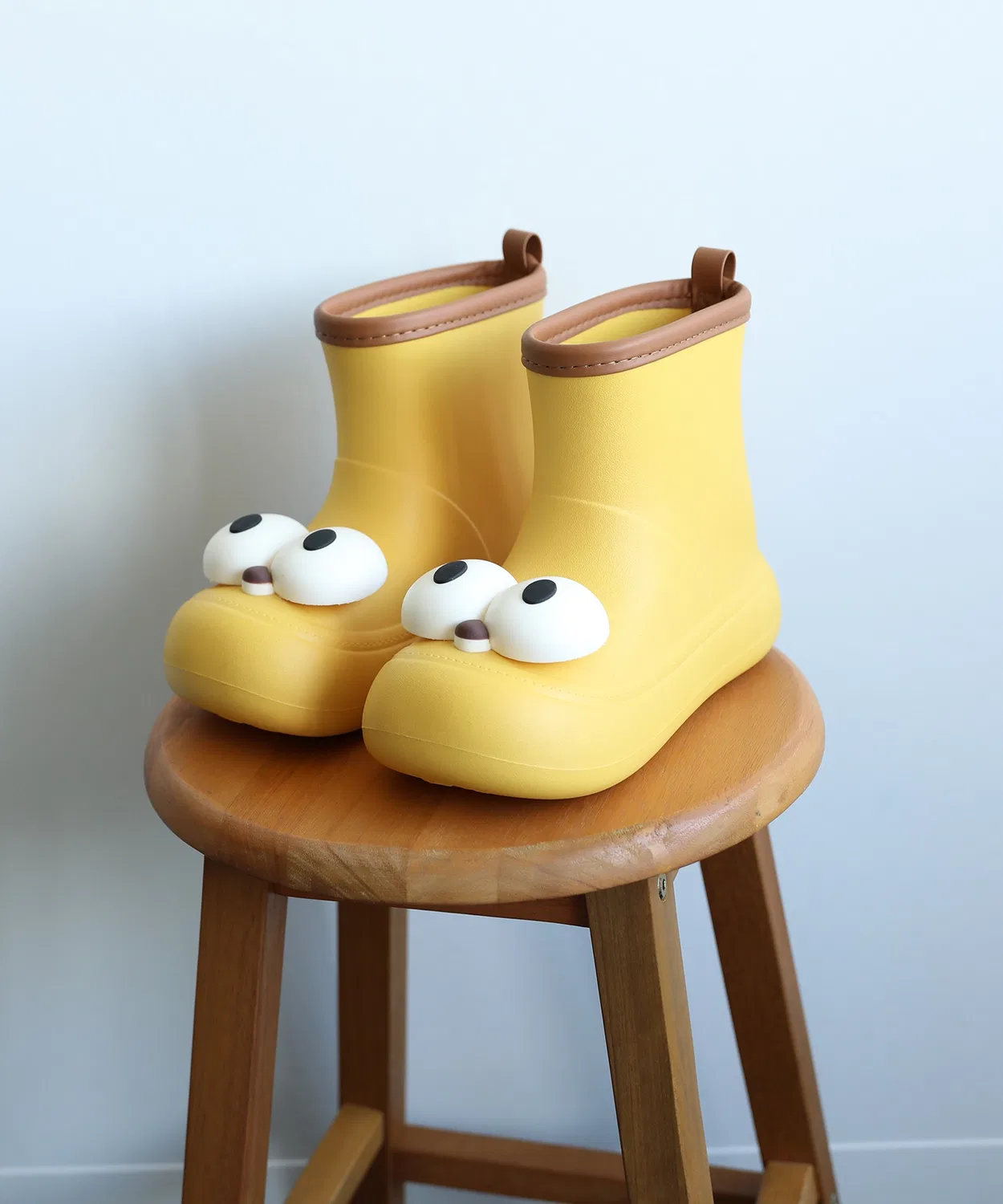Детские сапоги дождевые с принтом глаз shoes365, Yellow