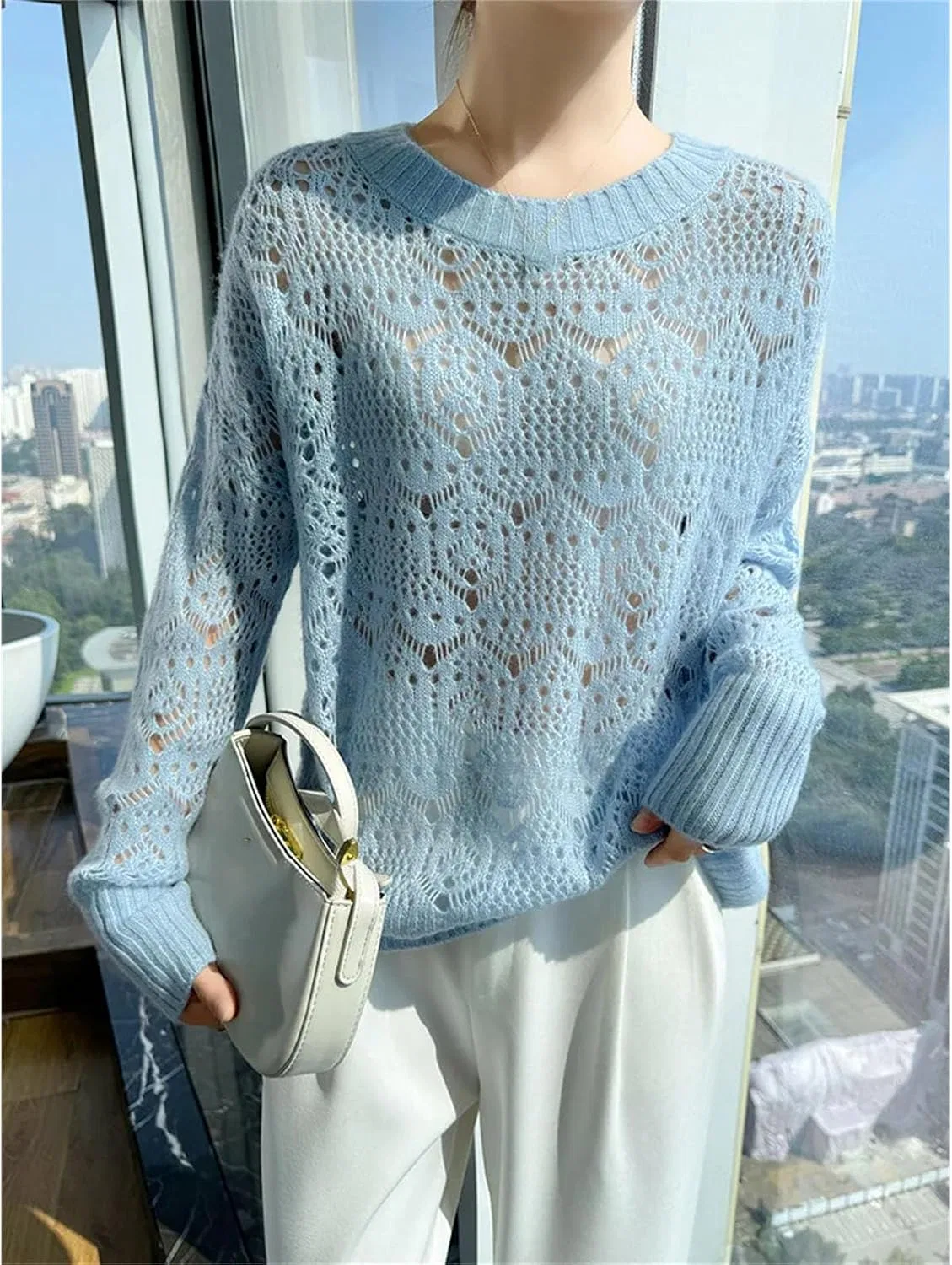 Женский свитер свободного кроя с длинным рукавом, модель Round Neck Hollow Out Knit Silk Cashmere, голубой — фото 2