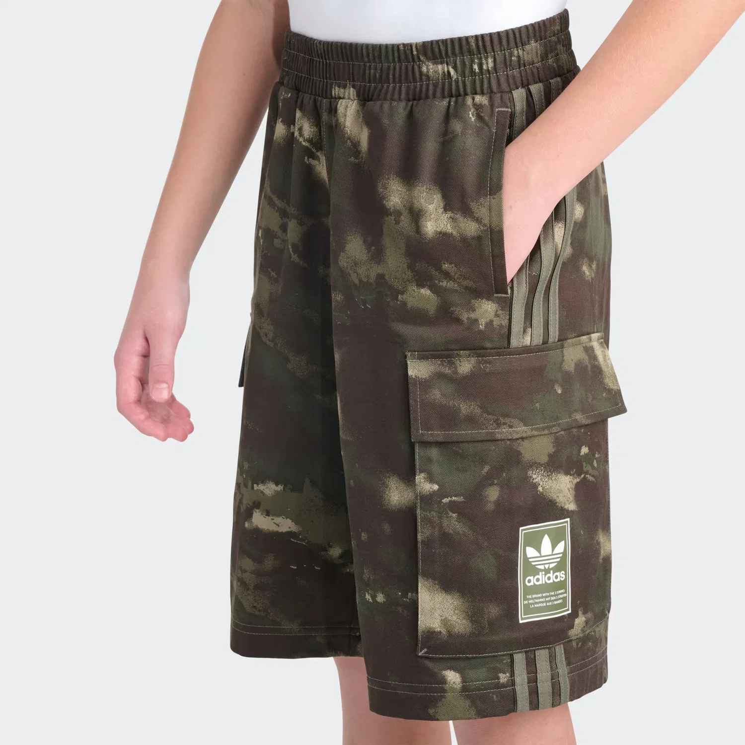 Детские удлиненные шорты с камуфляжным принтом Adidas Originals, Night Cargo — фото 3