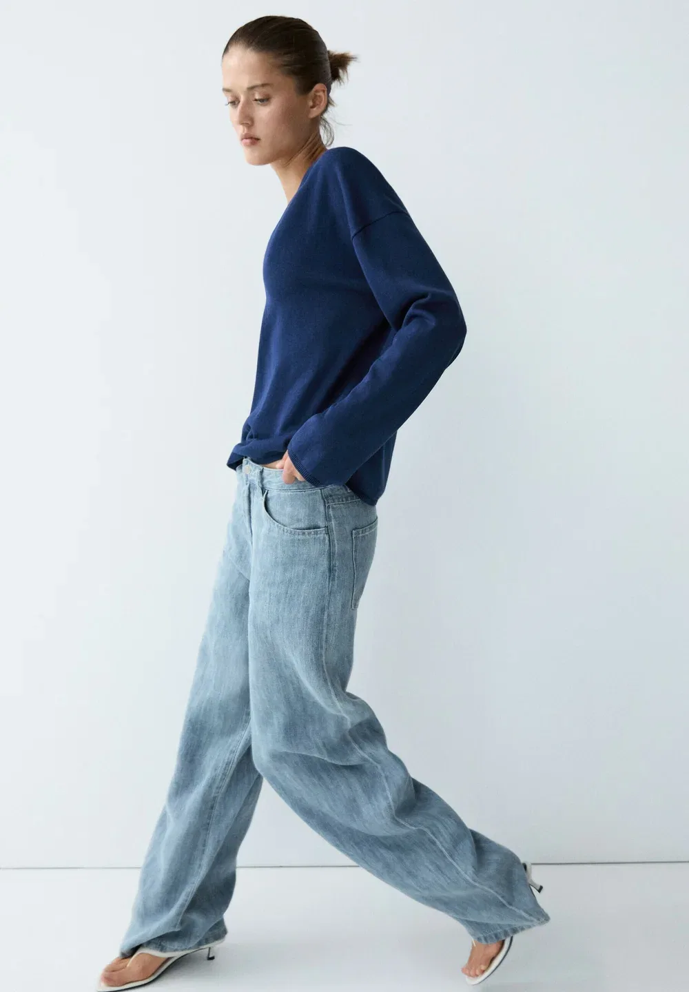 Вязаный свитер в полоску с V-образным вырезом Massimo Dutti, Dark Blue — фото 3