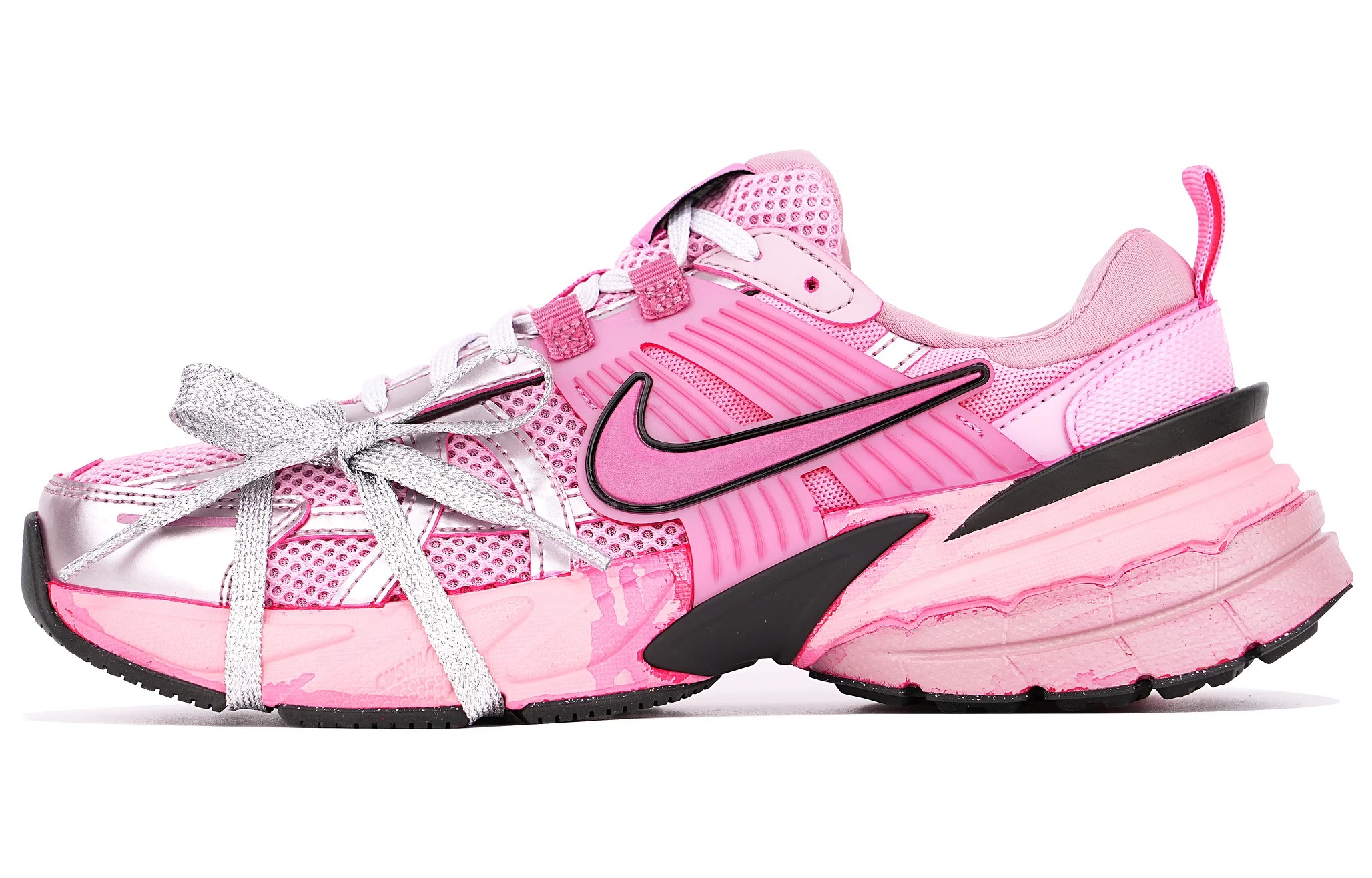 

Кроссовки Nike V2K Run для женщиy