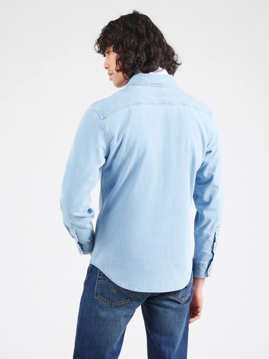 Рубашка LEVI'S Slim fit на пуговицах, цвет «Battery Housemark Slim Fit Shirt», светло-голубой — фото 4