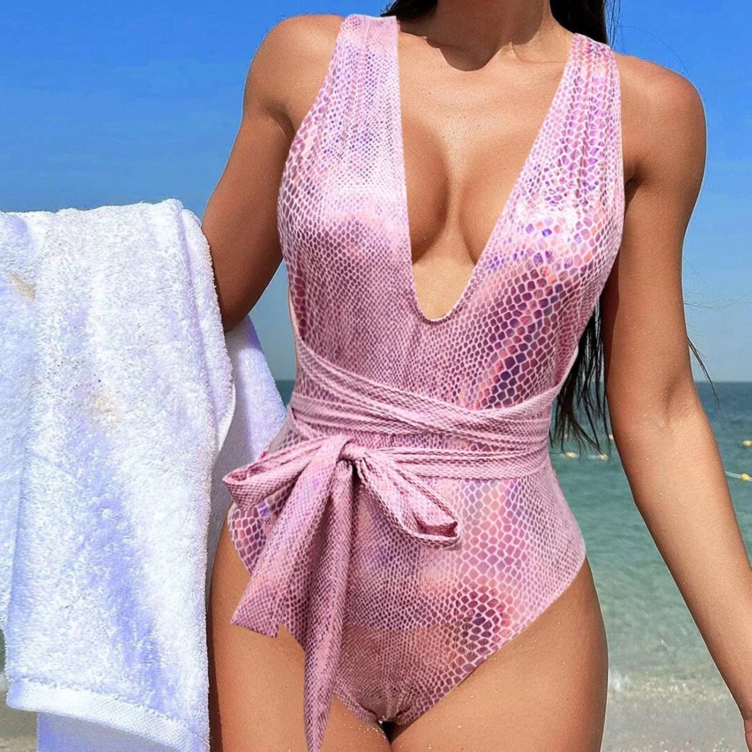 Женский купальник слитный с принтом змеиной кожи, Pink — фото 2