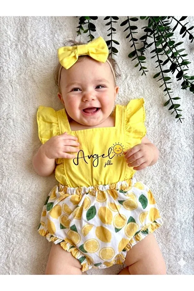 Детский комбинезон для девочек с принтом Angel jikko baby girl romper with written bandana - lemon and avocado fruit patterned cotton salopet Beren, Yellow — фото 2