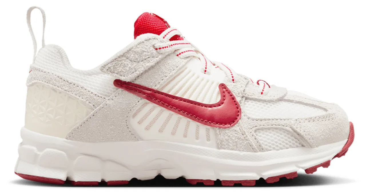 Детские кроссовки для мальчиков с дышащим верхом Nike Vomero 5 SE, University Red/Team Crimson/Sail