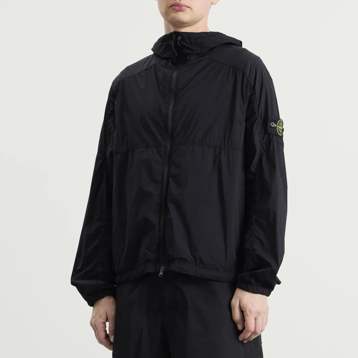 Куртка из ультралегкого нейлона с капюшоном Ultralight Nylon Stretch-TC Hooded Jacket Stone Island, Navy Blue — фото 2