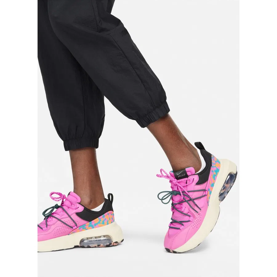 Женские спортивные брюки свободного кроя с принтом Swoosh Nike Sportswear Essential Easy, Черный — фото 4