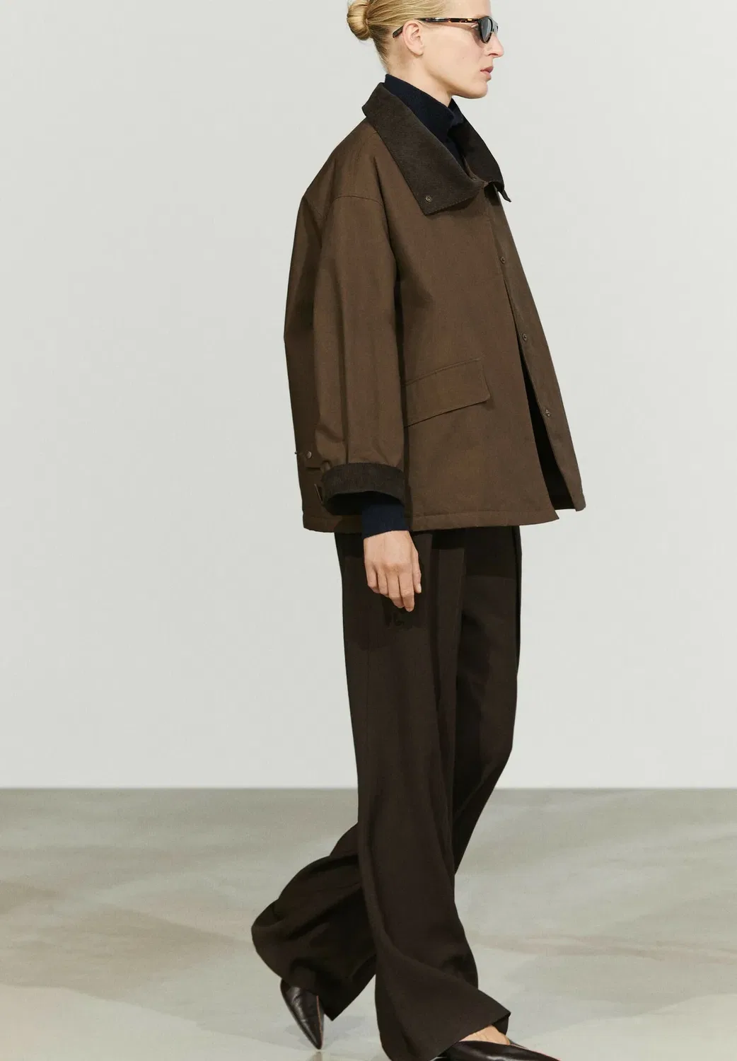 Вощеная вельветовая куртка с высоким воротником - легкая куртка Massimo Dutti, Khaki — фото 4