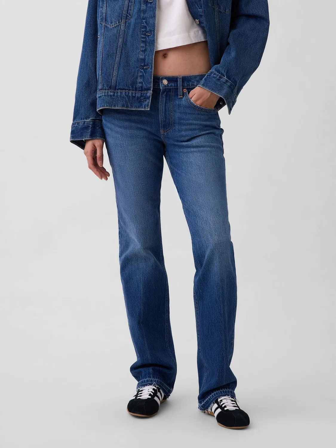 Джинсы прямые свободные Mid Rise Relaxed Straight Gap, Medium Wash