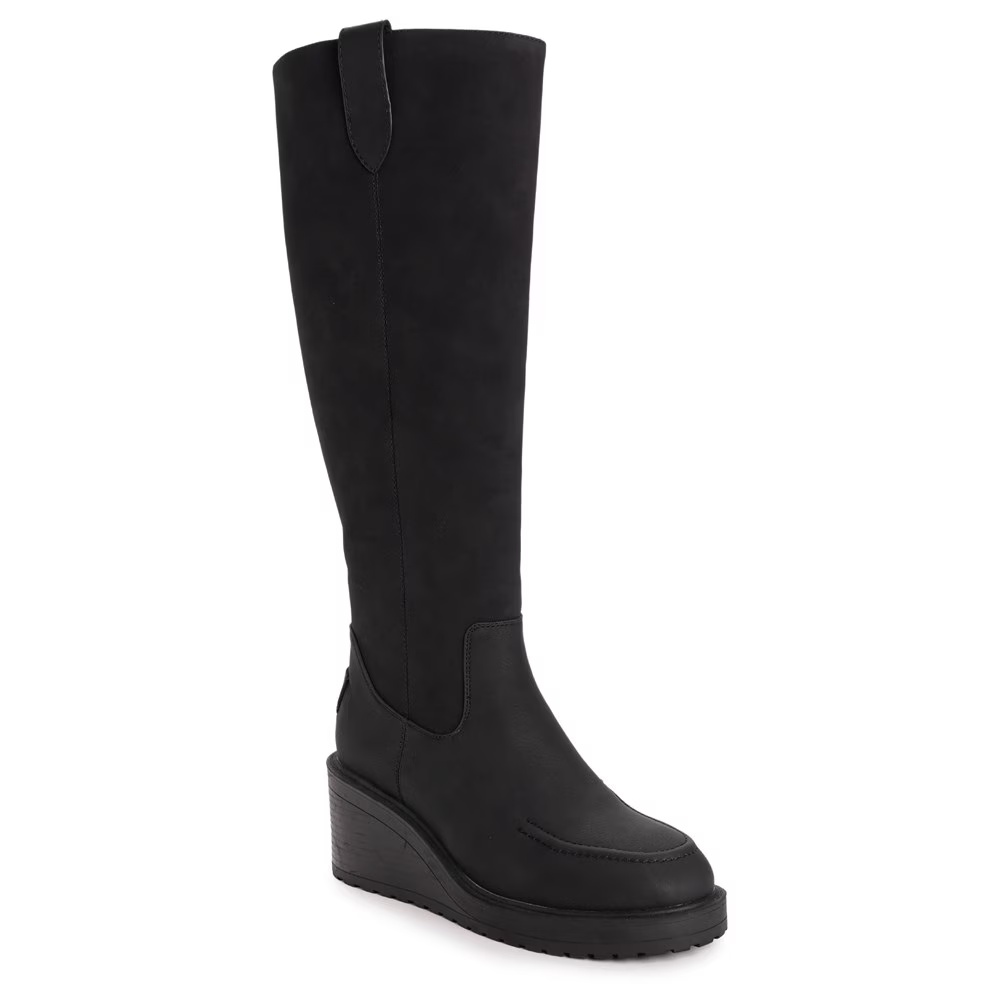 Высокий ботинок на танкетке Sloane Muk Luks, black