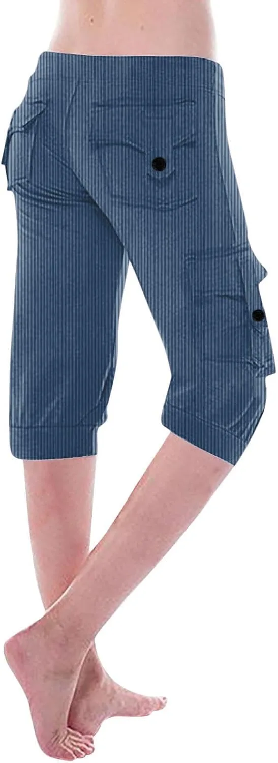 

Женские капри из ребристого трикотажа с эластичным поясом и карманами на пуговицах