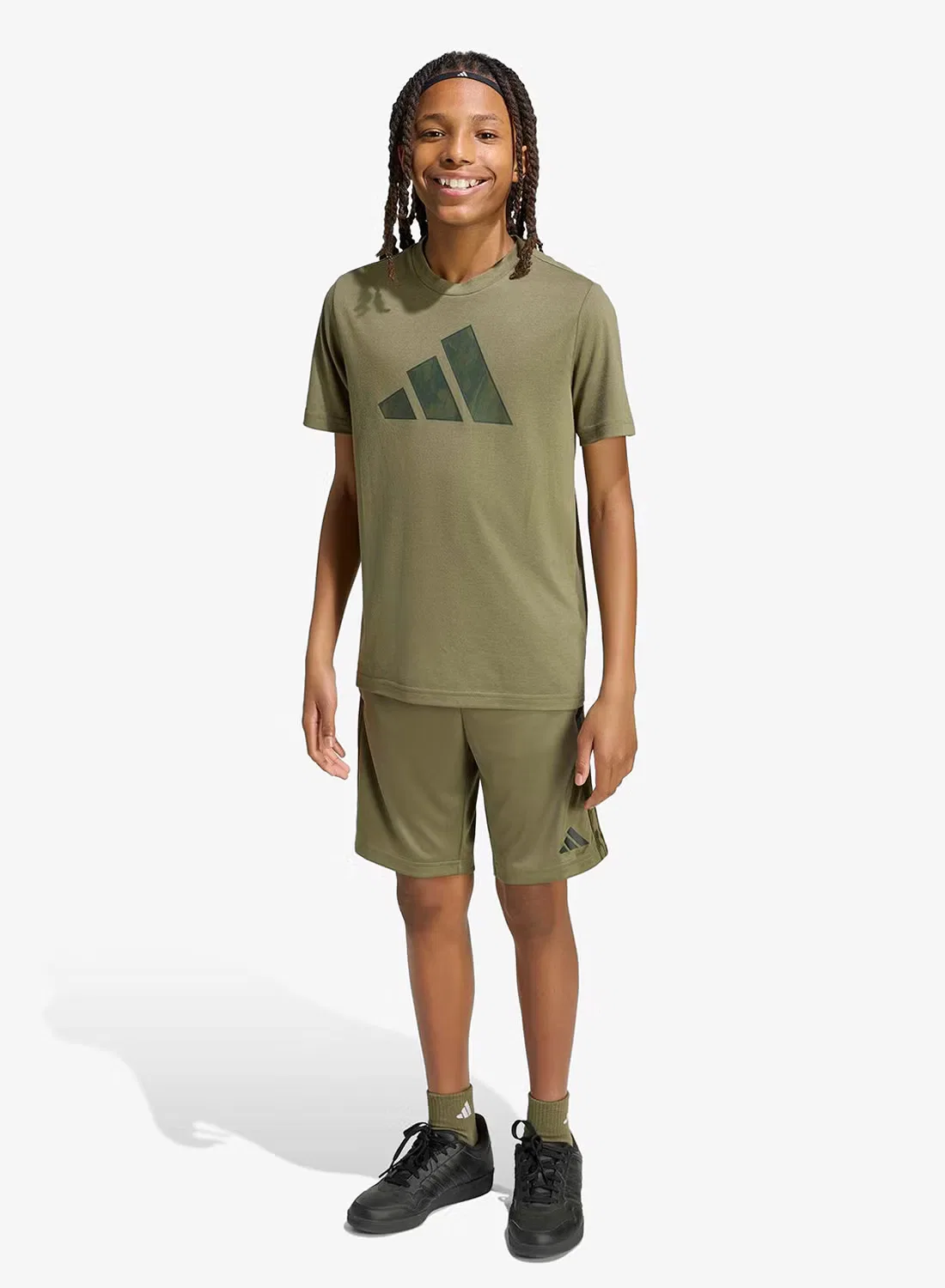 Комплект спортивный с камуфляжным принтом Sport Seasonals Adidas, оливковый — фото 3