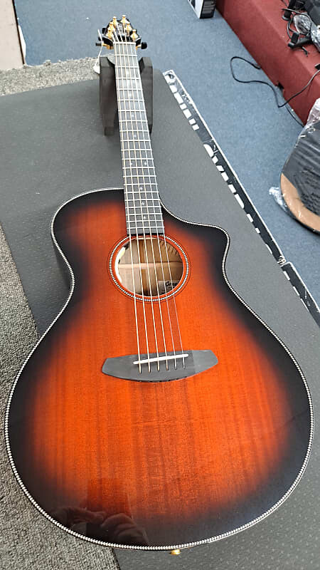 

Breedlove Oregon Concert CE Limited Edition