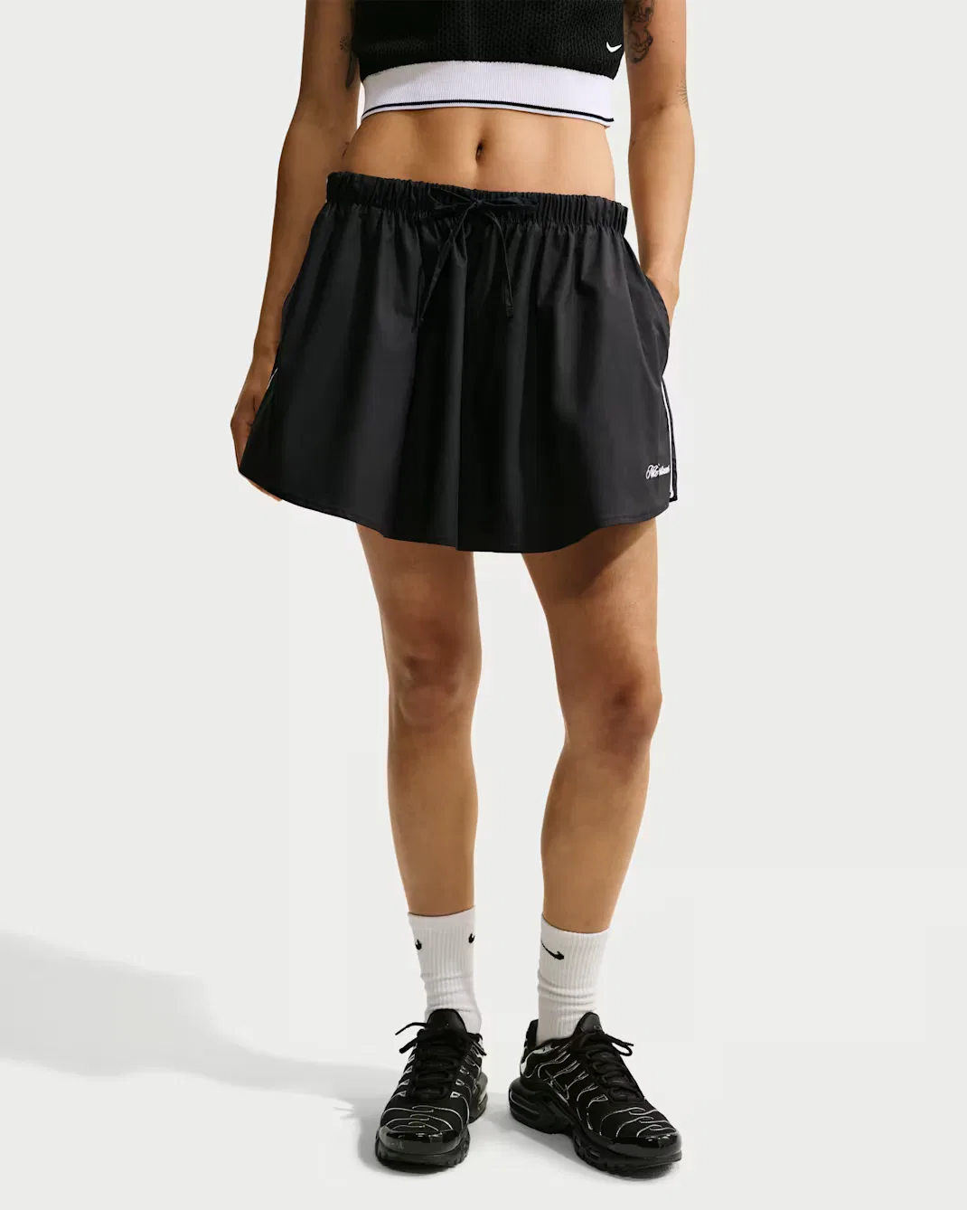 Женская юбка из поплина средней посадки с фестончатой ​​отделкой Nike Sportswear, Black/Sail/Sail — фото 2