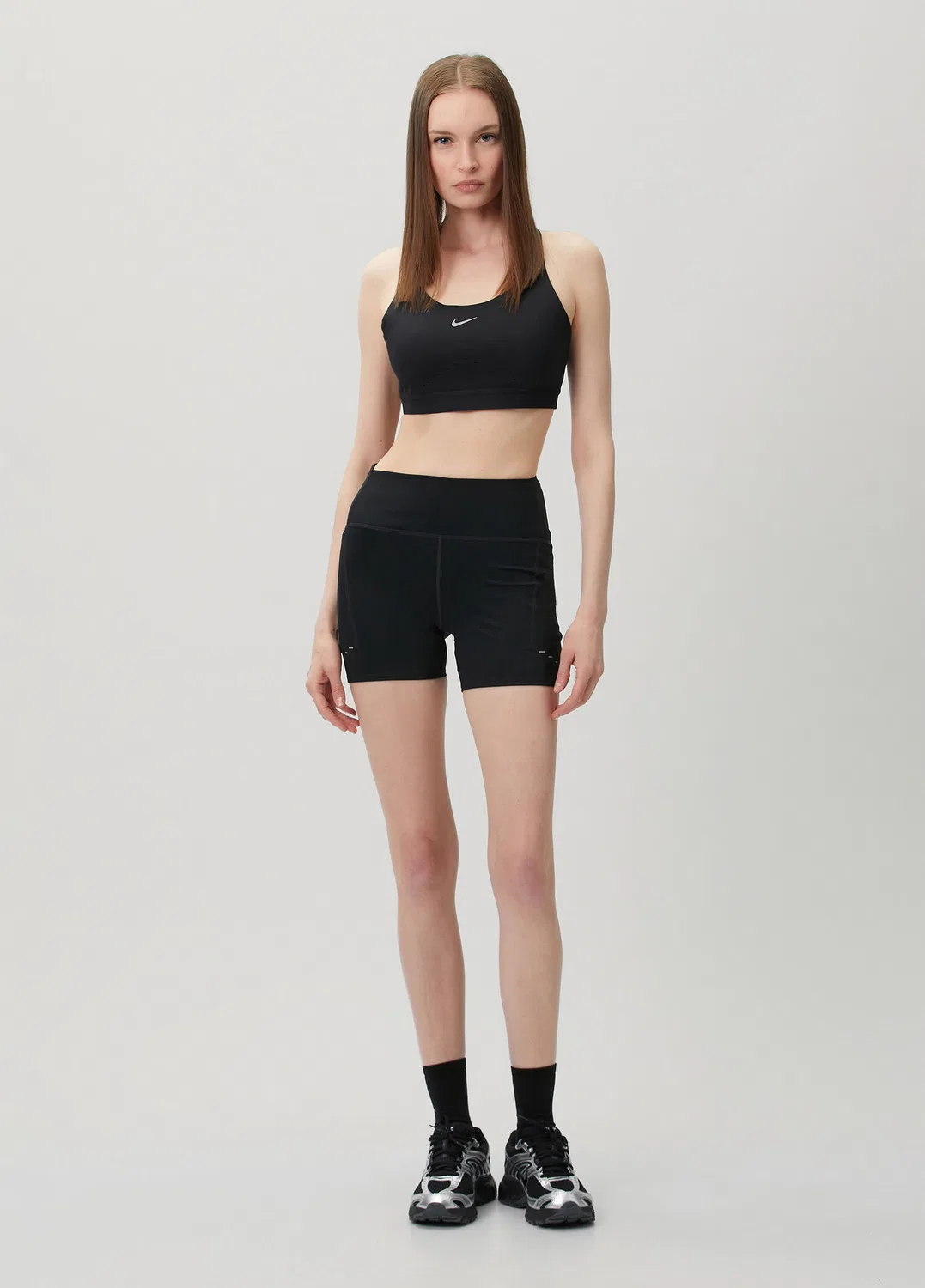 Бюстгальтер спортивный Nike Swift, черный-серый — фото 2