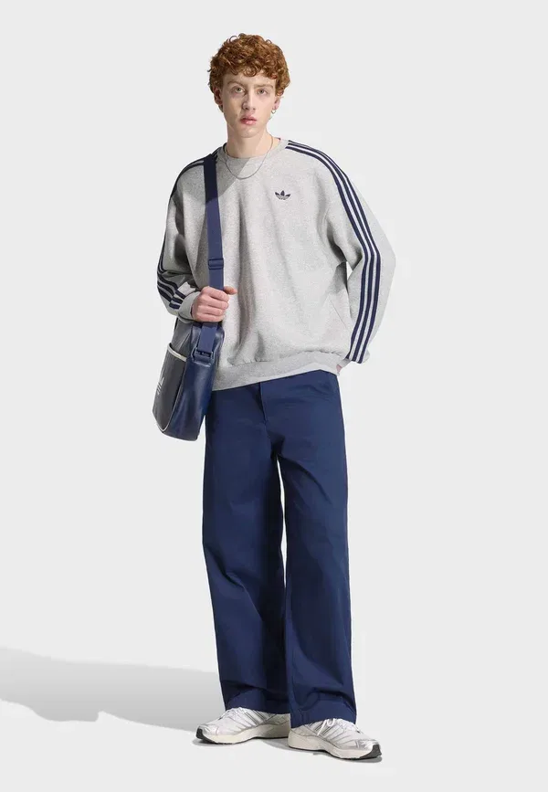 Свитшот Crew Adidas Originals, серый — фото 2
