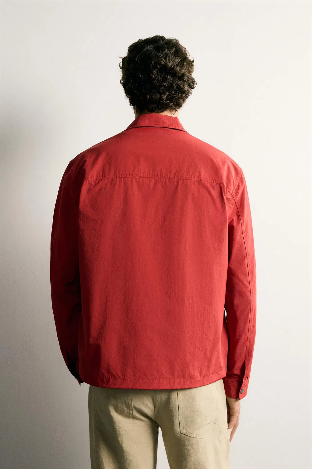 Легкая, технологичная, стандартного кроя, рубашка-куртка. ZARA, Red — фото 3