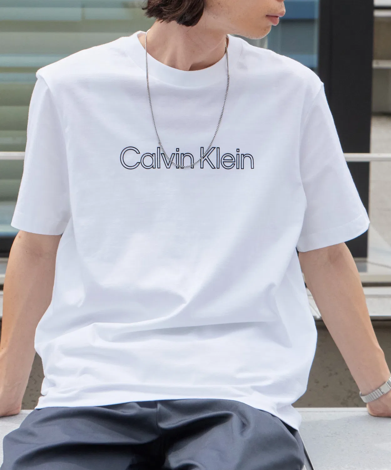 Женская футболка с длинным рукавомCalvin Klein, Белая