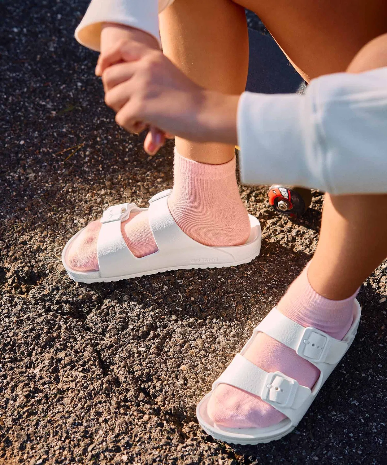 Детские сандалии с двумя ремешками Arizona EVA BIRKENSTOCK, Белый