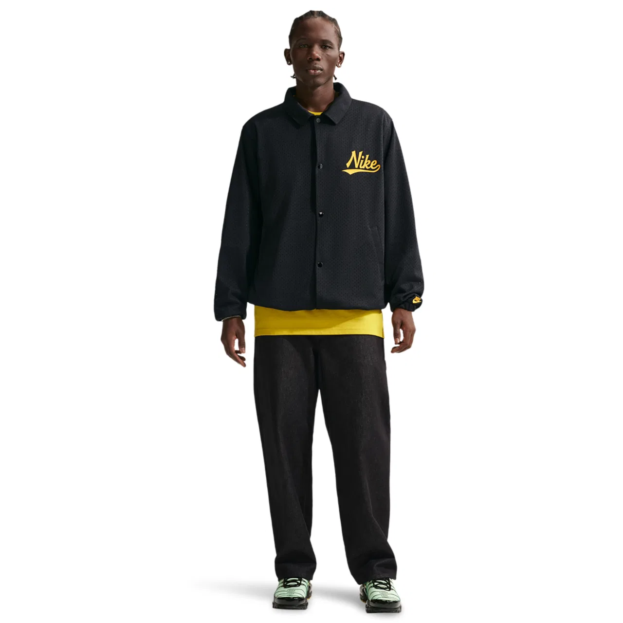 Мужская куртка Club Coaches AMSPT Nike, цвет Black/Saffron Quartz — фото 3
