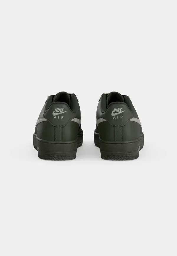 Кроссовки из экокожи Air force 1 ki tech unisex Nike Sportswort, newsprint/college grey Nike Sportswear, серый — фото 4