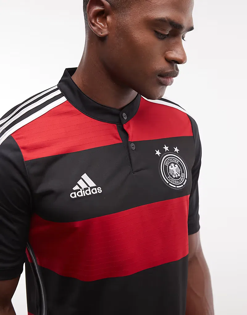 Выездная футболка сборной Германии по футболу Adidas, 2014 год, черно-красная — фото 3