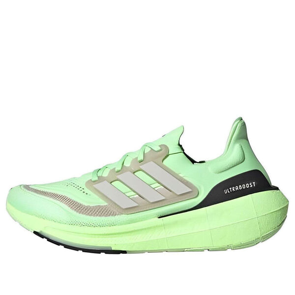 

Кроссовки ультрабуст лайт Adidas, зеленый