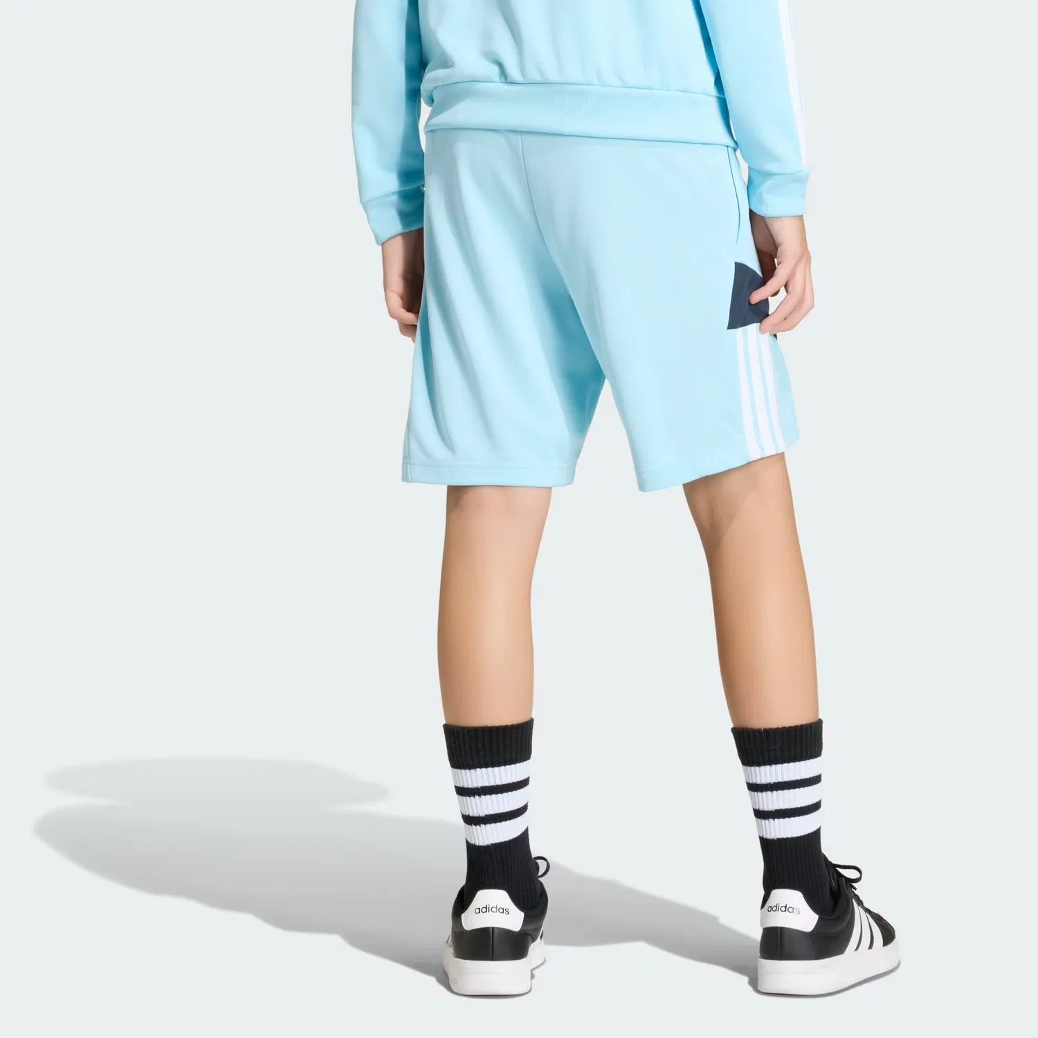 Детские шорты на завязках House of Tiro Adidas Sportswear, голубой/белый/бежевый/темно-синий — фото 4
