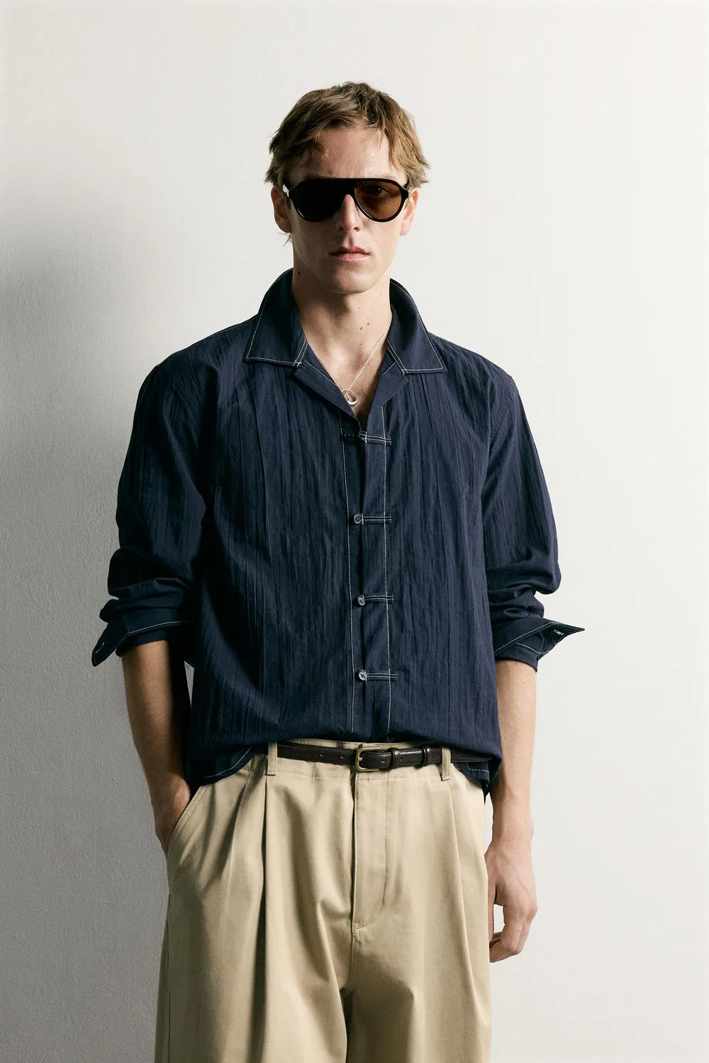 Рубашка свободного кроя с застежкой в виде лягушки. ZARA, Navy blue — фото 2
