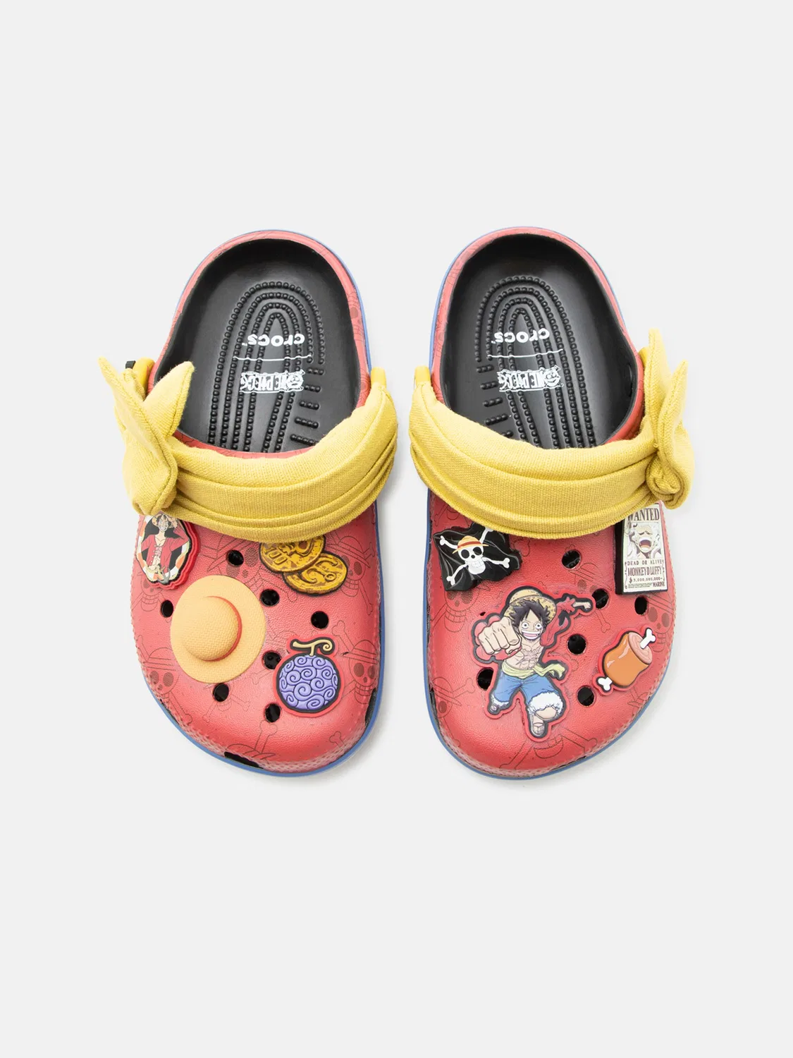 Сандалии Crocs One Piece Luffy CLASSIC красного цвета — фото 3