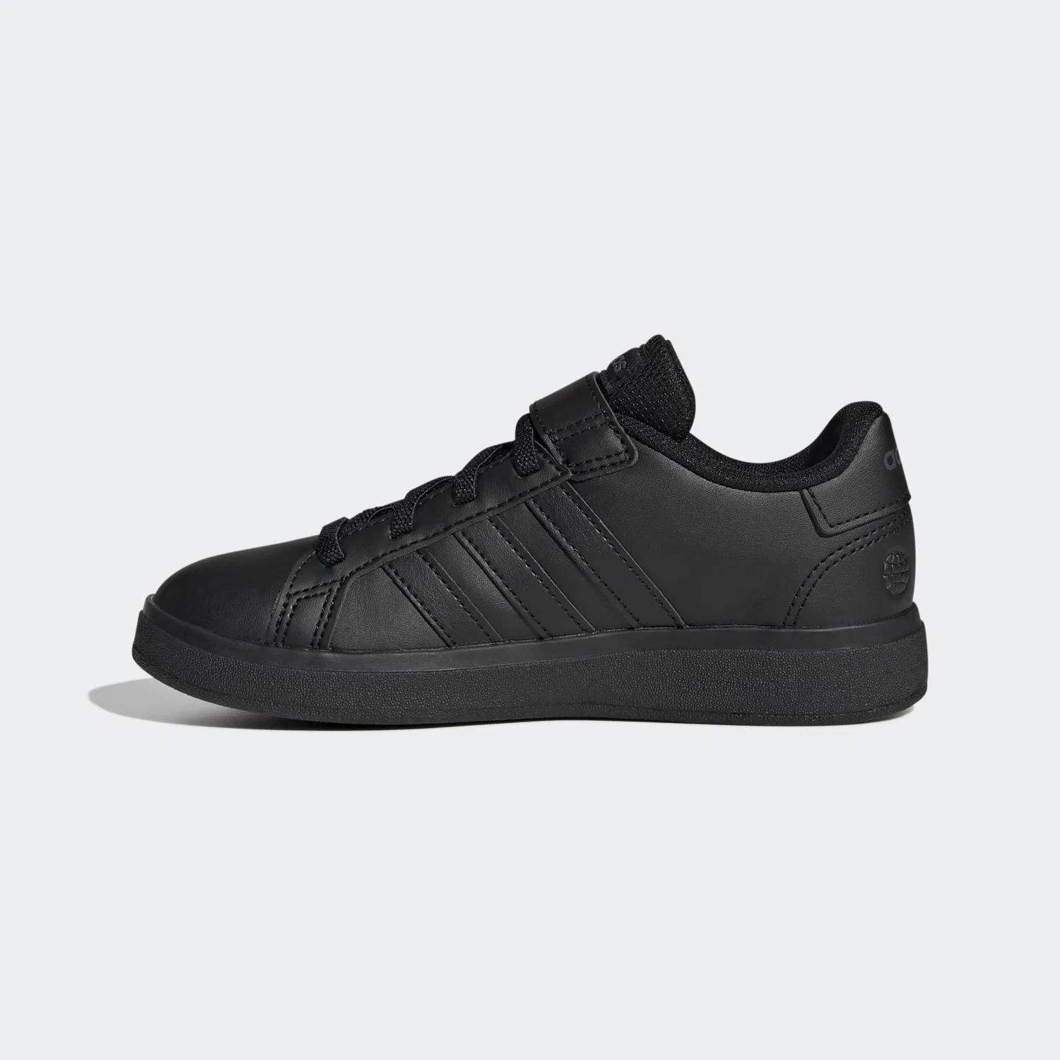 Детские кроссовки для мальчиков с синтетическим верхом Grand Court Elastic Lace and Top Strap Adidas, Core Black Core Black Grey Six — фото 2