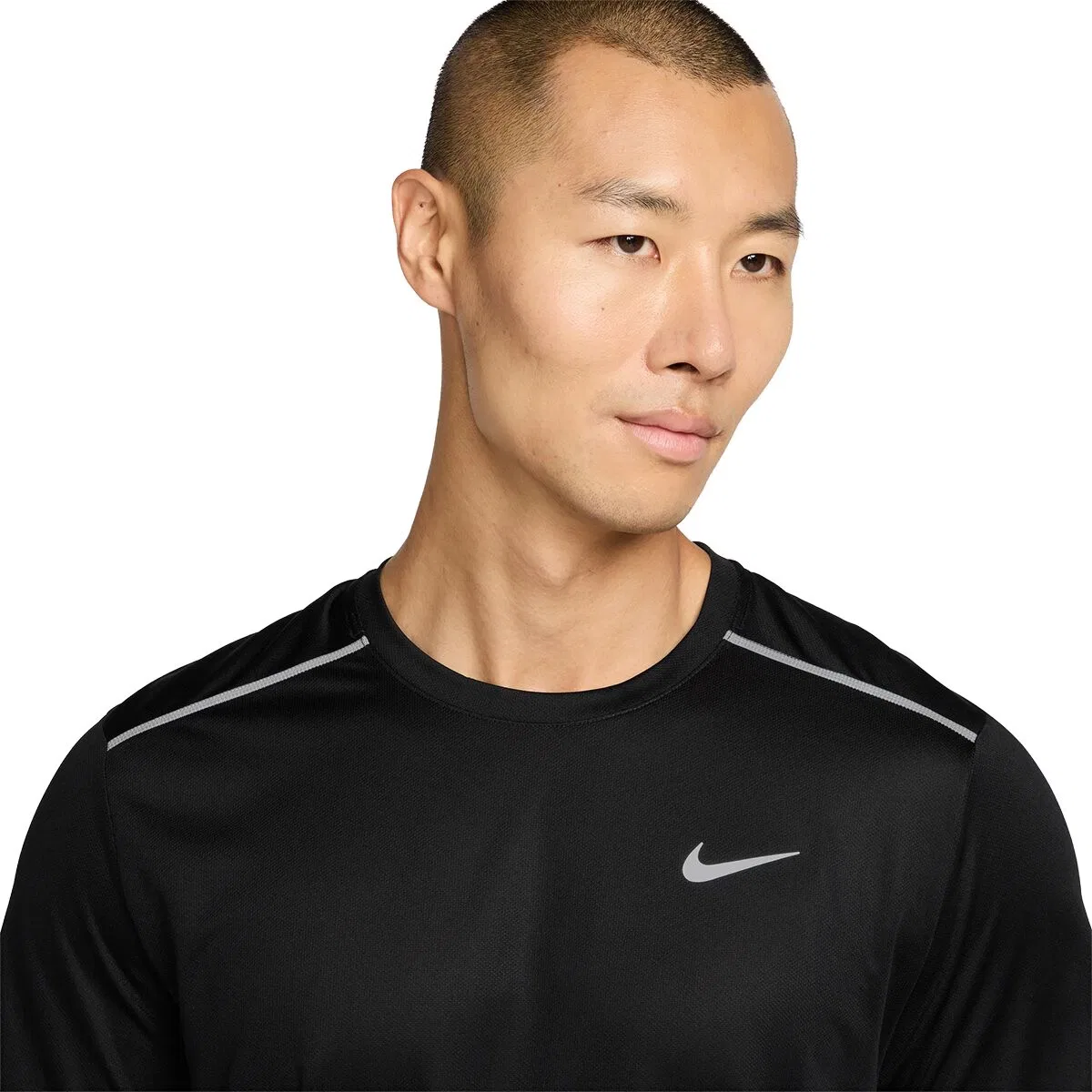 Мужская футболка с коротким рукавом Dri-FIT UV Miler Nike, Black Reflective Silver — фото 3