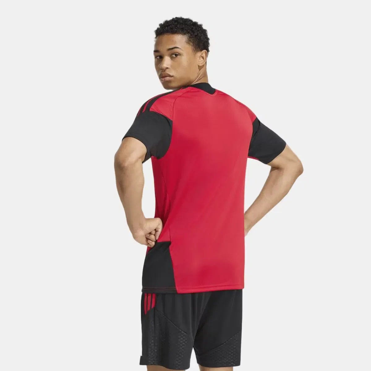 Мужская футболка с длинным рукавом Training Manchester United FC 2026-2027 adidas, Rojo — фото 2