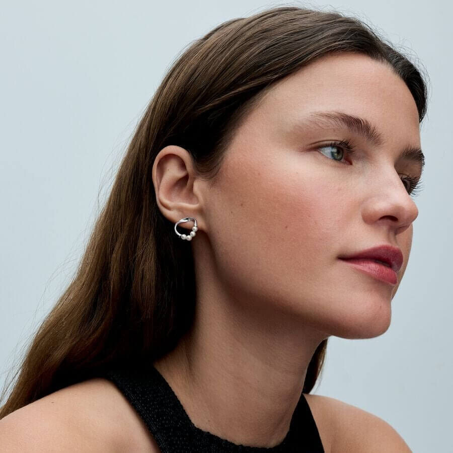 Серьги-гвоздики Pandora Essence из серебра с культивированным жемчугом — фото 3