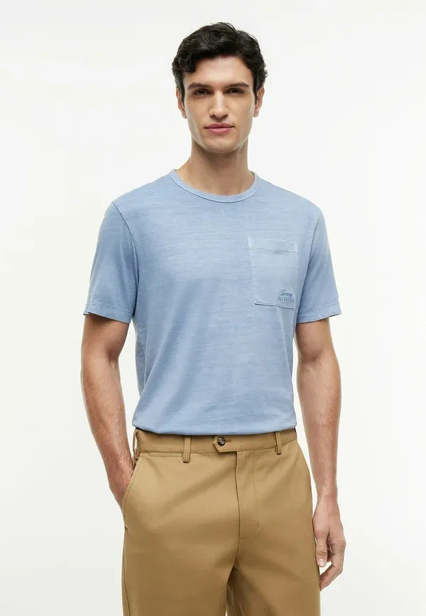Футболка Tommy Hilfiger Patch Pocket Washed T-Shirt, ярко-голубой
